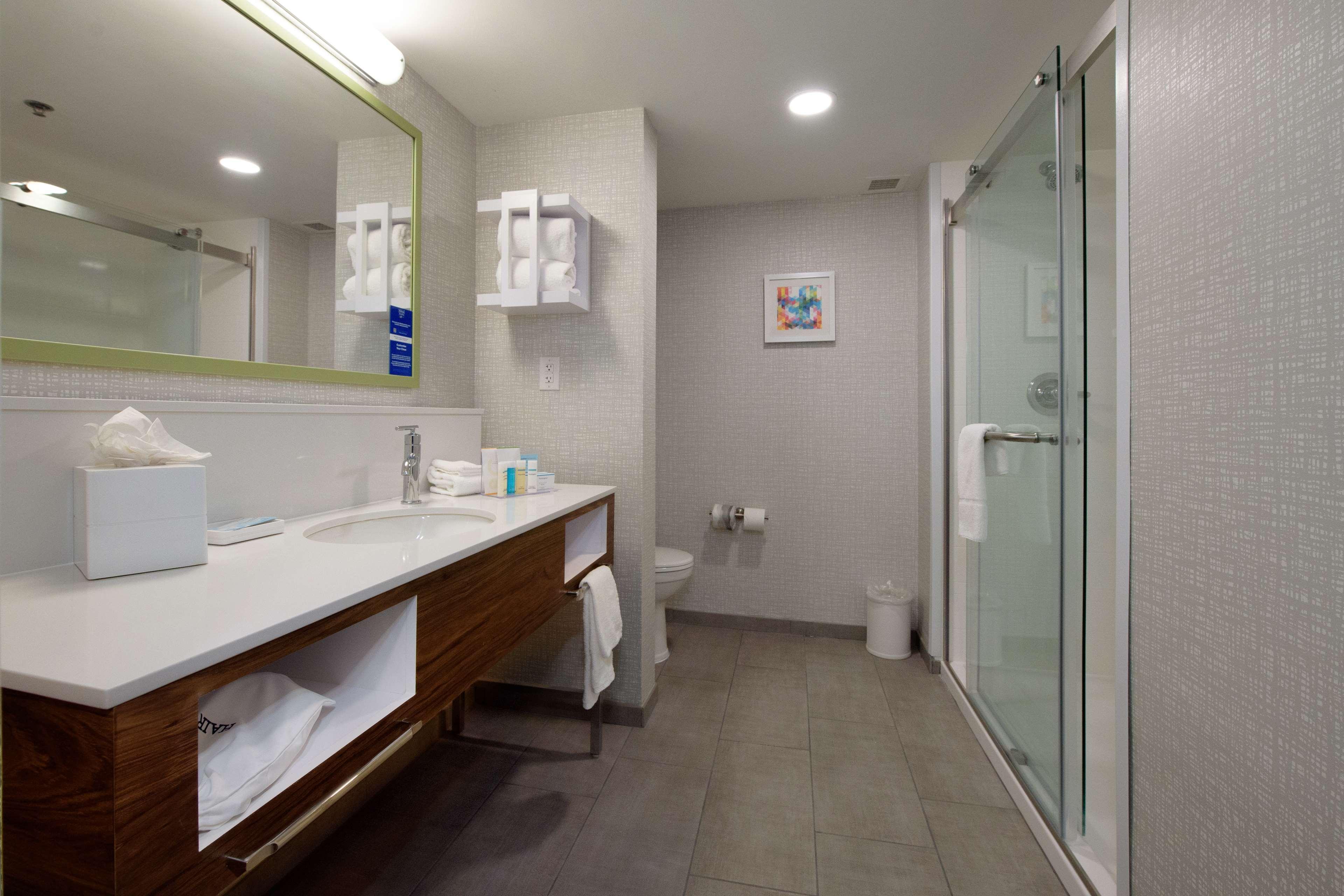 Hampton Inn Фейетвилл Экстерьер фото