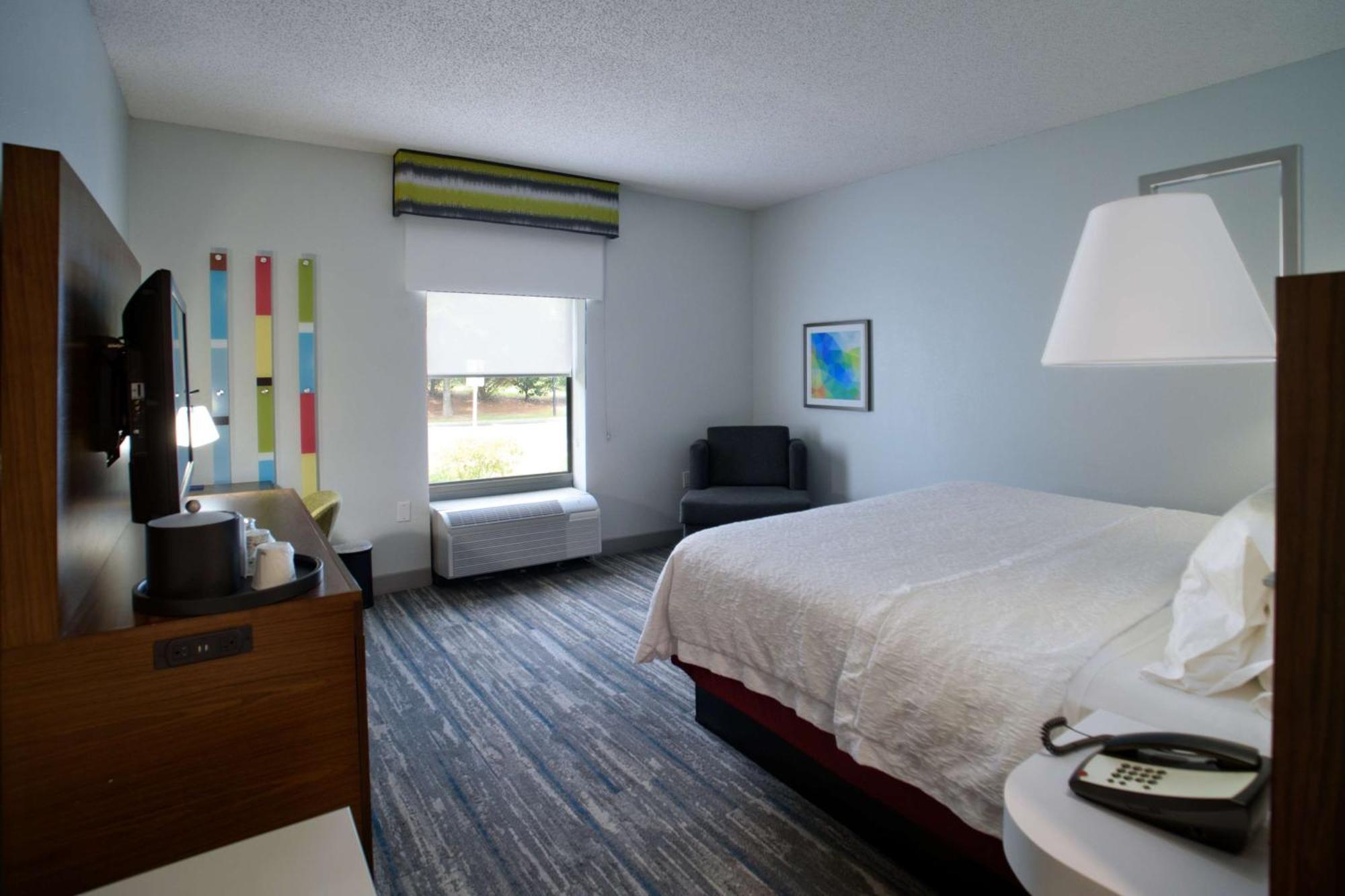 Hampton Inn Фейетвилл Экстерьер фото