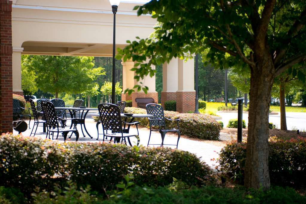 Hampton Inn Фейетвилл Экстерьер фото